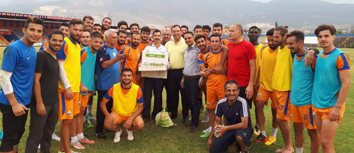Anlaroğlu Baklavacılık'tan İskenderun Belediye Spor'a Baklavalı Tebrik