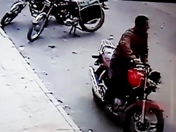 Gaziantep'te Motosiklet Hırsızlığı Güvenlik Kamerasında