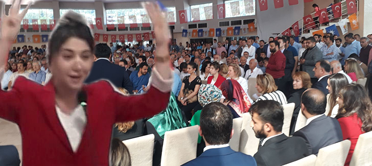 AK Parti'nin İlk Öğrenci Milletvekili Hedefi