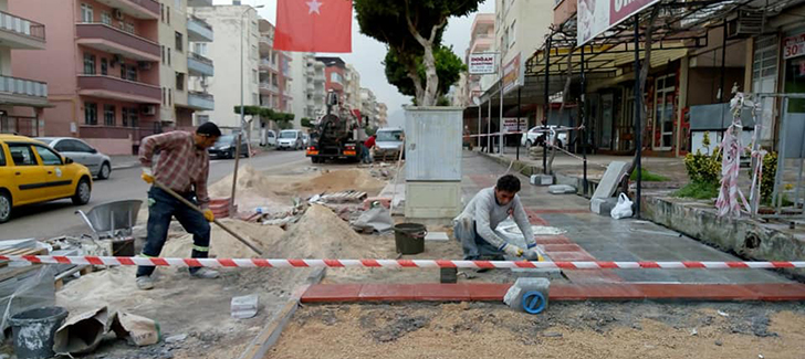 İskenderun Belediyesi Fen İşleri Çalışmalarını Sürdürüyor