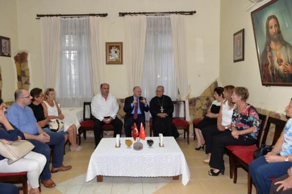 Vali Çakacak,Mersin'deki Ortodoks Ve Katolik Kiliselerini Ziyaret Etti