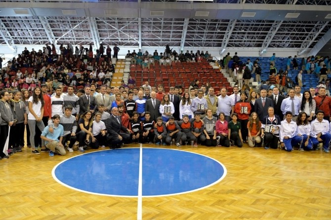 Mersin Okul Sporları 2015-2016 Sezon Açılışını Vali Çakacak Yaptı