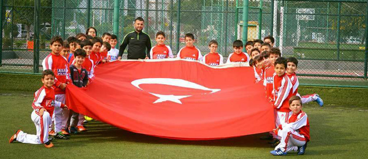 Asaş Spor'un Yıldız Futbolcularından Mehmetçiğe Bayraklı Destek