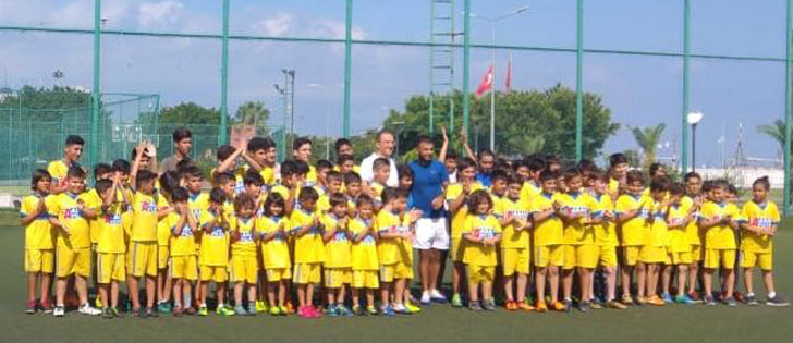 Başkan Zeki Göçmen'den Yıldız Futbolculara Bayram Kutlaması