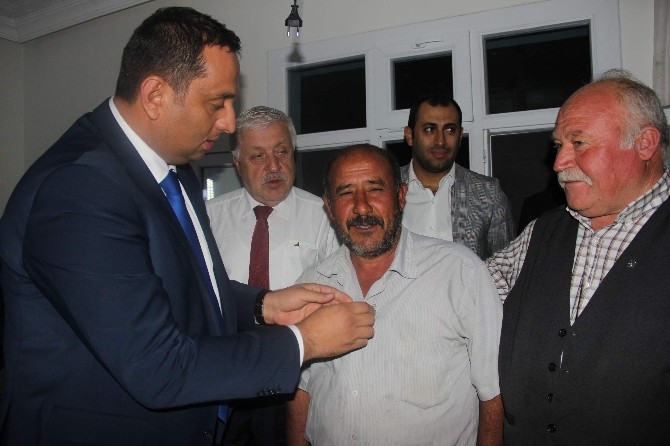 19 Yıldır MHP'li Olan Aile AK Parti'ye Geçti