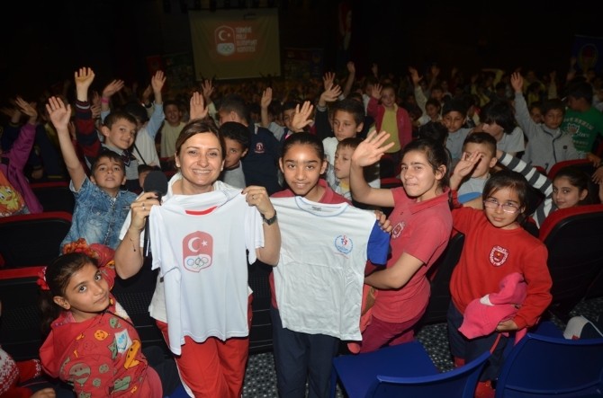 Adana'da Spor Kültürü Ve Olimpik Eğitim Projesi Açılışı Yaptı