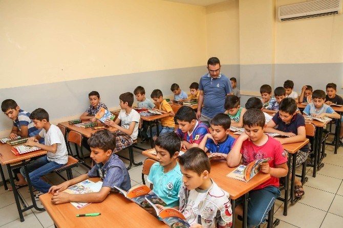 Şehitkamil Belediyesi Ücretsiz Kur'an-ı Kerim Hediye Etti