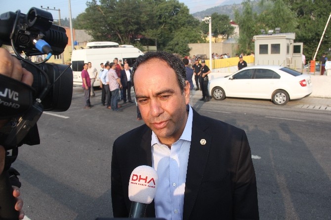 CHP'li Tümer 2 Polisin Şehit Edildiği Emniyeti Ziyaret Etti