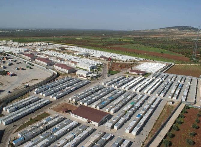 10 İlde Kurulan 25 Çadır Ve Konteyner Kentte Suriyeli Barınıyor