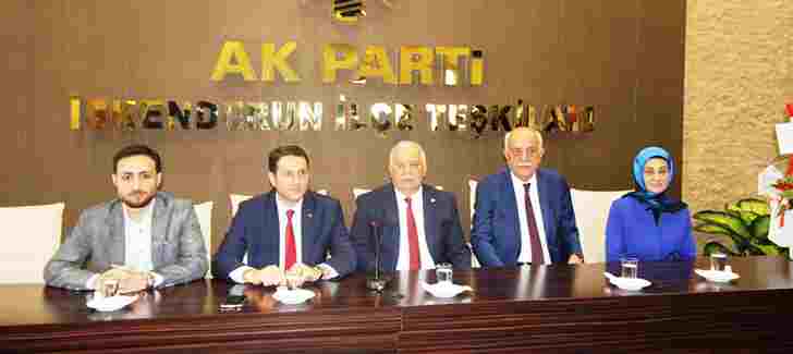 AK Parti İskenderun Teşkilatında Devir Teslim Töreni