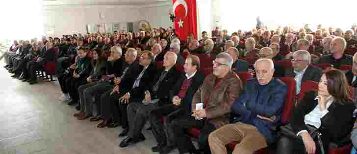 Şahutoğlu, Ekonomik Kriz ve Etkileri Konulu Panele Katıldı