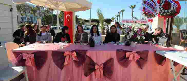İskenderun Belediyesi Kadınlar Gününü Kutladı