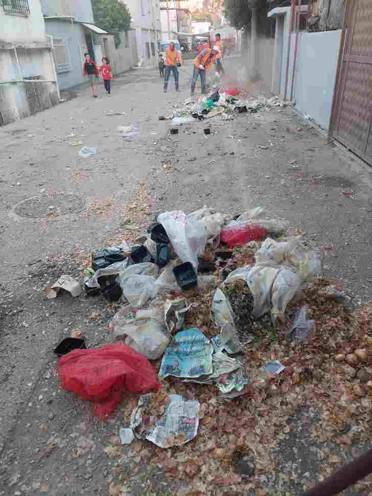 Her Semt Pazar Yerinde Gün Sonunda Aynı Manzara Yaşanıyor