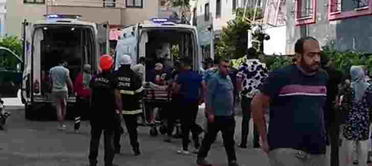 Halatı kopan iskeleden düşen 2 işçi yaralandı
