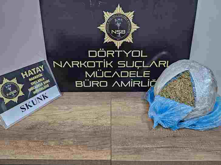 Hatay Polisi Otobüste 1.9 Kilo Skunk Ele Geçirdi