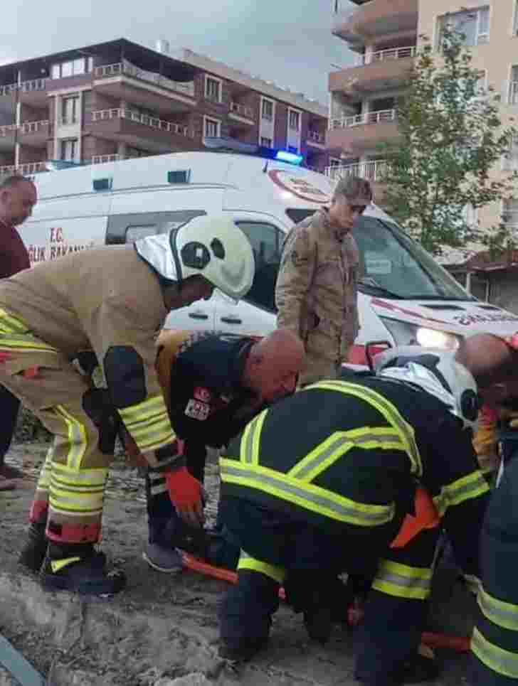 Hurdaya Dönen Araçtaki 4 Kişi Yaralandı