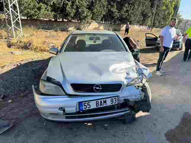 Antakya’da trafik kazası: 2 yaralı
