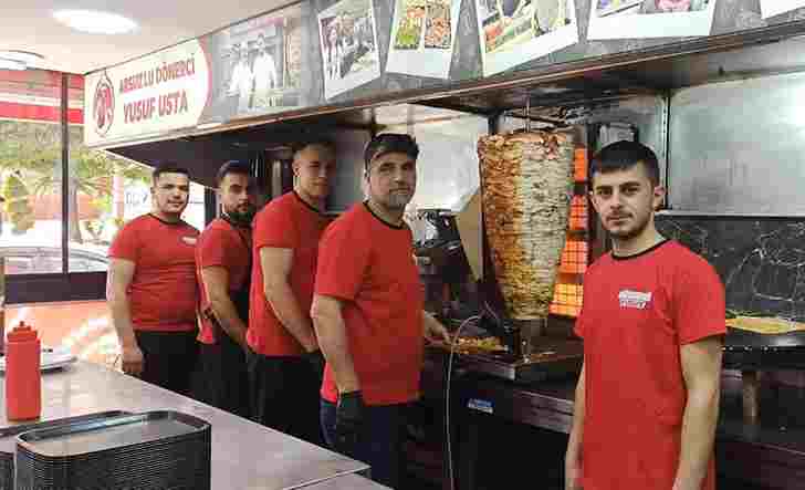 ARSUZLU YUSUF USTA DÖNER İSKENDERUN’DA YENİLENDİ