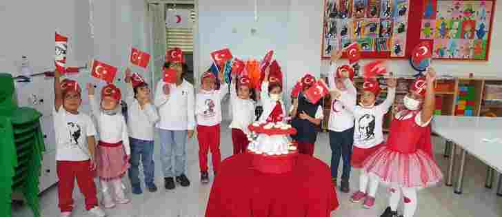 Öğrencilerin Cumhuriyet Coşkusu