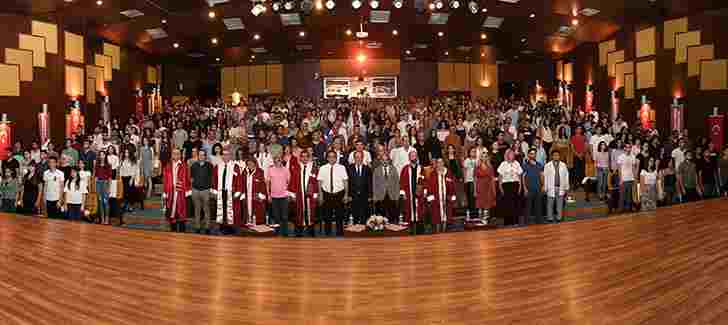 Hekim Adayları Önlüklerini Giydi