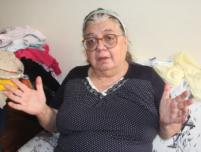 Dolandırıcılar Yaşlı Kadına Önce Kredi Çektirdi, Sonra Evini Sattırdı