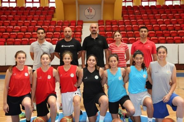 Adana ASKİ Spor Kampına 9 Genç Oyuncu