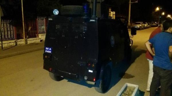 Osmaniye'de Polis Aracına Roketatar Ve Uzun Namlulu Silahlarla Saldırı