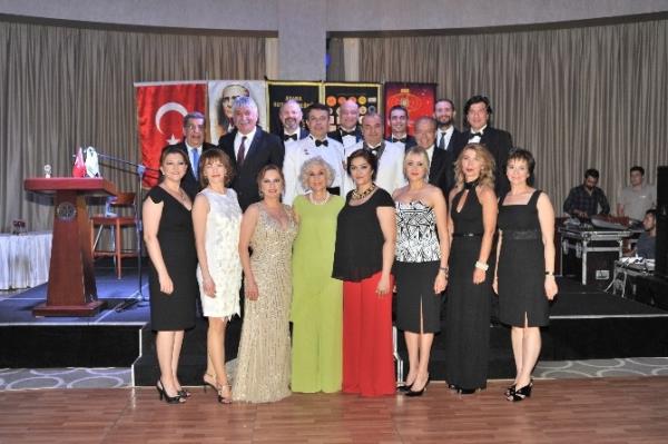 Adana Rotay Kulübü'nde Devir-teslim
