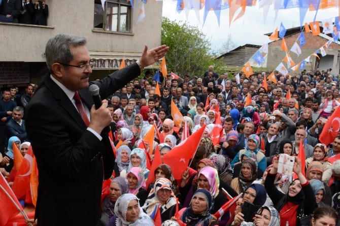 AK Parti Adana'da Tempoyu Arttırdı