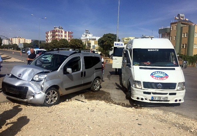 Kilis'te Trafik Kazası: 2 Yaralı