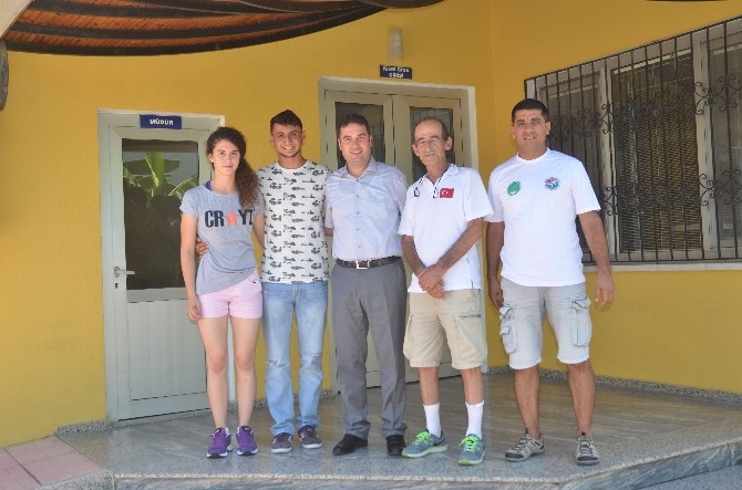 Sırıkla Atlama Milli Takımı Balkan Şampiyonasına Adana'da Hazırlanıyor