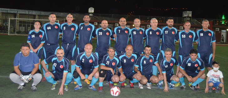 550 Erkek Arasında Turnuvanın Yıldız Futbolcusu Büşra Dinç