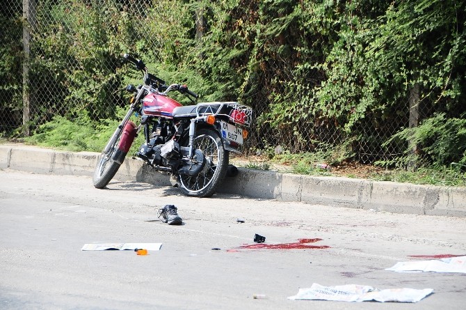 Motosikletiyle Giderken Öldürüldü