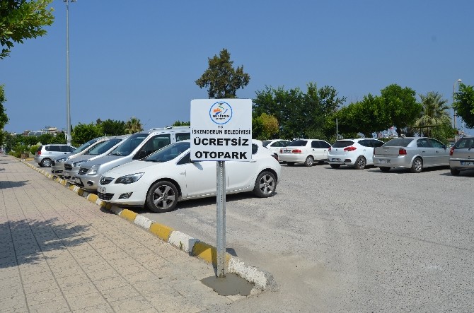 İskenderun'da Ücretsiz Otopark Alanları Oluşturuldu
