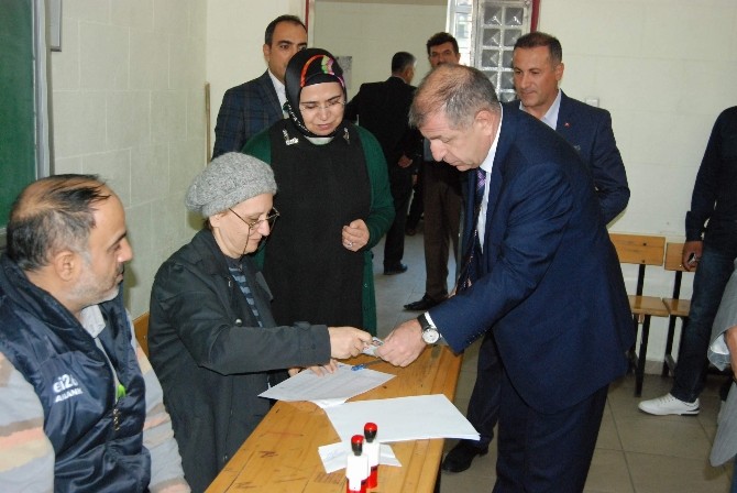 MHP Gaziantep Milletvekili Ümit Özdağ Oyunu Kullandı