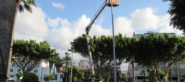 Hatay Büyükşehir Belediyesi İskenderun Sahil Yolunu Aydınlattı