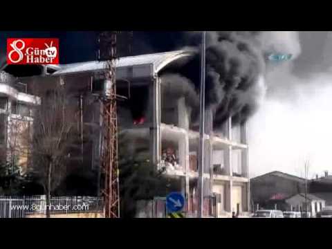 Arnavutköy'de Dokuma fabrikasında büyük yangın!