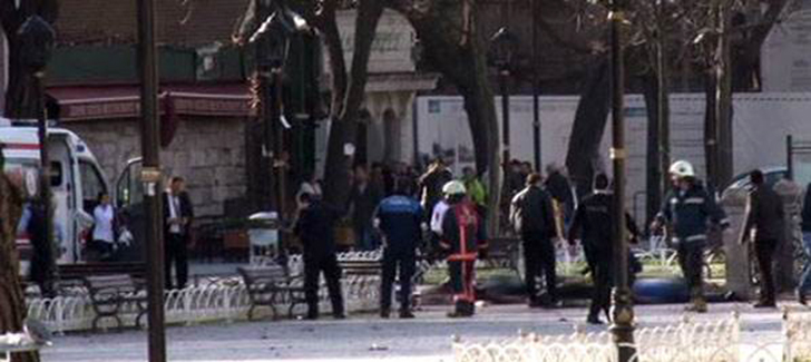 İstanbul'da intihar saldırısı: 10 ölü !