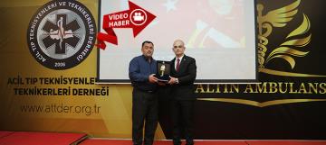Altın Ambulans Onur Ödülü Şehit Paramedik Büşra Boyacı'nın Ailesine Verildi