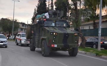 Suriye Sınırına Komando ve Zırhlı Araç Sevkiyatı