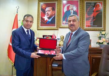 Hayırsever İş İnsanı Sabit Eren Hassa Belediye Başkanını Ziyaret Etti