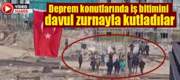 Deprem konutlarında iş bitimini davul zurnayla kutladılar