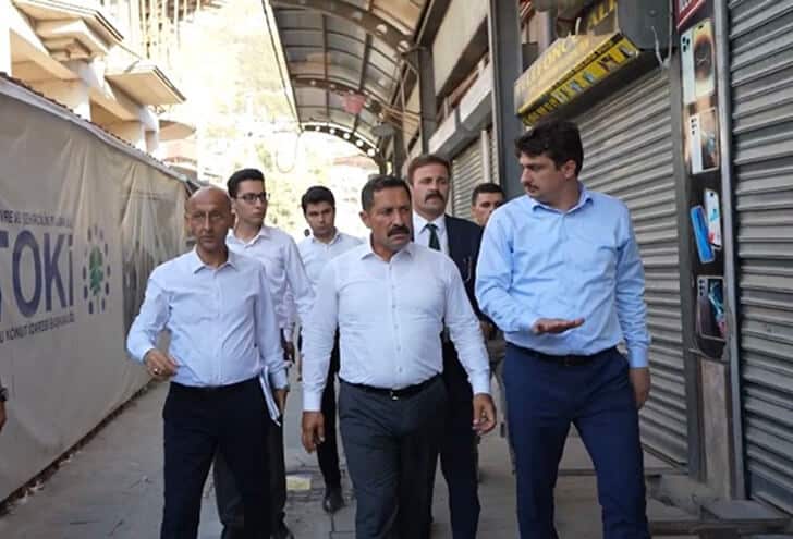 Vali Masatlı, Tarihi Uzun Çarşı’daki çalışmaları inceledi