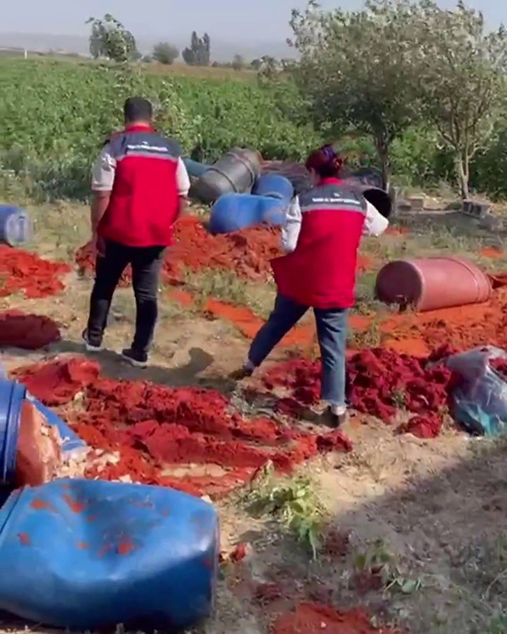 Hatay’da Sahte Salça Operasyonu!