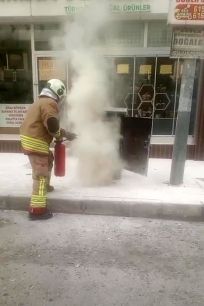 İskenderun’da trafoda patlama ve yangın