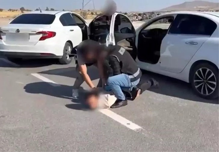 Kayseri’de 21 Ruhsatsız Tabanca Ele Geçirildi