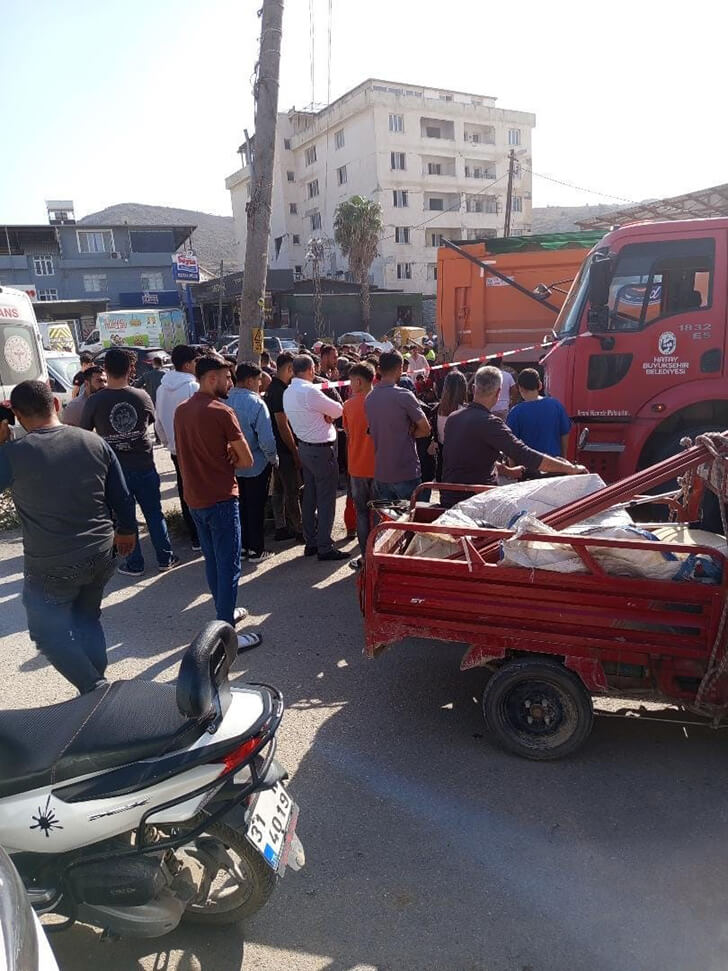Hatay’da Kamyonun Çarptığı Yaşlı Adam Hayatını Kaybetti