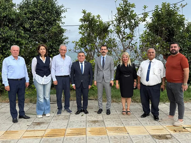 Belen Kaymakamı, Arsuz İş İnsanları Derneği’ni Ziyaret Etti