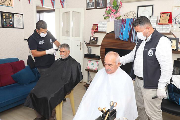 HBB’den Yaşlılara Saç Kesimi ve Bakım Hizmeti
