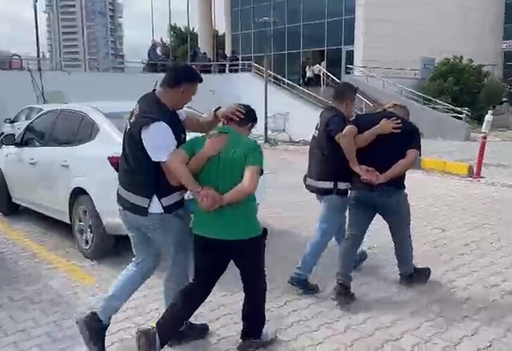 İskenderun’da hapis cezasıyla aranan 2 şahıs yakalandı
